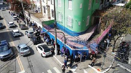 Traabalhandores fazem fila no Sindica da Saúde em São Paulo