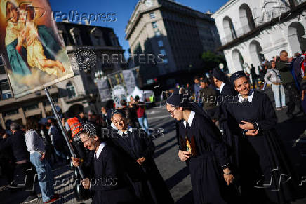Argentinians mourn Pope Francis, in Buenos Aires