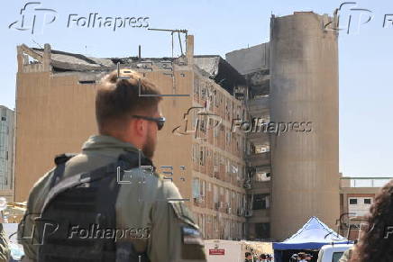 Israeli PM Netanyahu visits Soroka hospital following Iranian strike