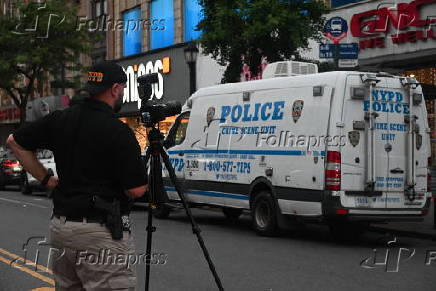 1 homem morto e outros 2 feridos em tiroteio e corte na Avenida Westchester e na Avenida Southern, dentro dos limites do distrito 41, no bairro de Longwood, no Bronx, cidade de Nova York