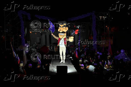 Bolivian presidential candidate Manfred Reyes Villa closes campaign in La Paz