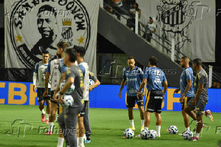 PARTIDA ENTRE SANTOS E ATLÉTICO-MG PELO CAMPEONATO BRASILEIRO