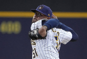 MLB: Chicago Cubs at Milwaukee Brewers