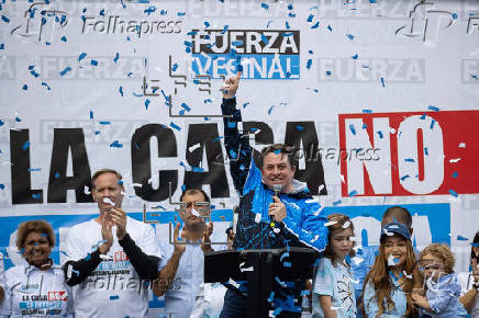 Chavismo y oposición hacen un último llamado a votar en cierre de campaña para municipales