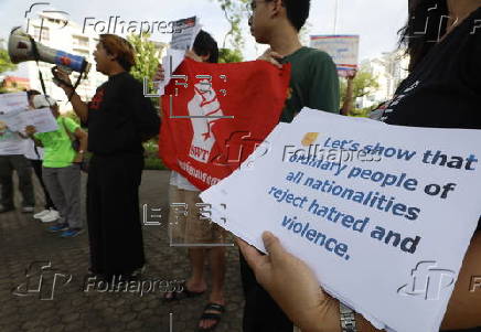 Protesters in Bangkok call for end of Thai-Cambodian border dispute