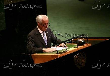 conferência internacional de alto nível para a solução pacífica da questão da Palestina e a implementação da solução de dois Estados.