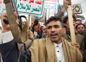 Houthi supporters protest against the US in Sana'a