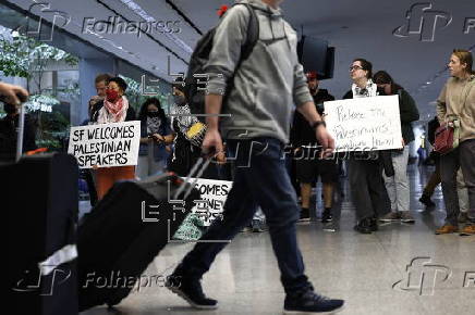 Protest erupts after US detains Palestinian visitors at San Francisco Airport
