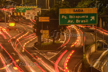 Tráfego na avenida 23 de Maio
