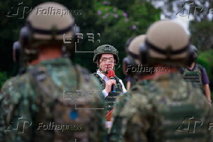 Taiwan Military US Made M1A2T tanks live fire