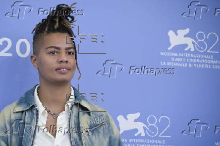 Chien 51 Photocall - 82nd Venice Film Festival