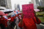 Mujeres panameñas marchan por derechos humanos y justicia social