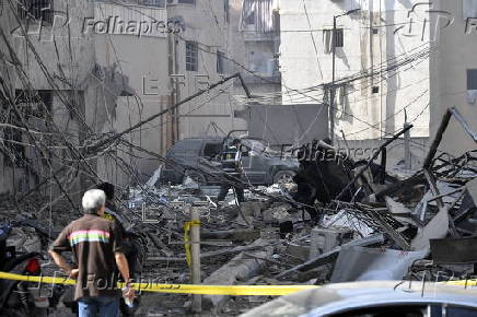 Israel carries out renewed airstrikes on southern Beirut neighborhood