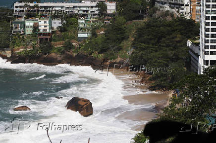 Ressaca do mar no Rio de Janeiro.
