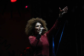 Virada Cultural - Vanessa da mata na Parada Inglesa