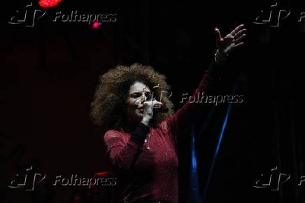 Virada Cultural - Vanessa da mata na Parada Inglesa