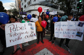 Simpatizantes muestran apoyo al alcalde de Quito, Pabel Muñoz
