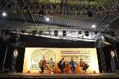 La banda mexicano Enjambre se solidariza con migrantes de EE.UU. en presentación de gira