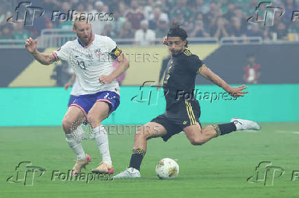 Soccer: Concacaf Gold Cup-Final-Mexico at USA