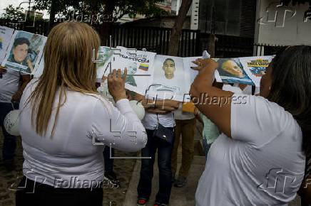 Familiares de presos políticos exigen al Supremo de Venezuela la revisión de sus casos