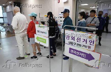Early voting for South Korean presidential election