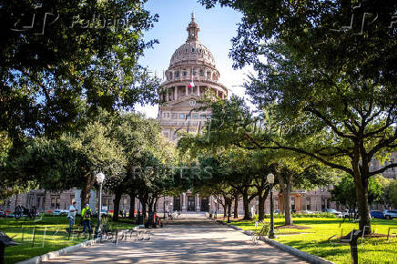 Redistricting battle between Republican and Democratic state lawmakers