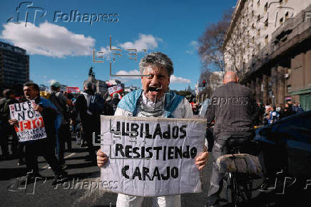 Jubilados argentinos se manifiestan en reclamo de una mejora en sus pensiones