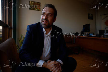 Guilherme Boulos em entrevista na Câmara dos Deputados