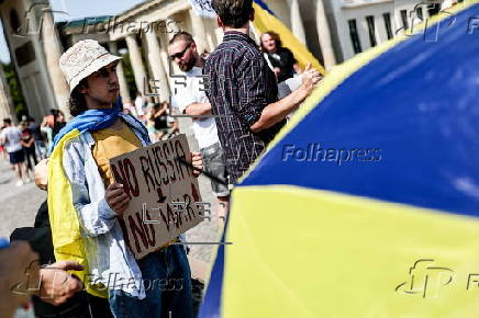 Pro-Ukraine protest in Berlin ahead of Trump’s talks with Putin in Alaska