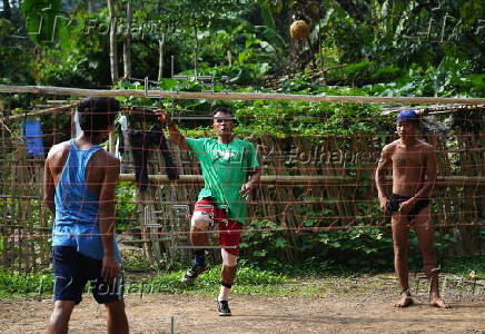 Myanmar prisoners of war held in rebel camp