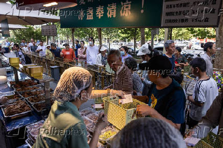 Chinese hotels turn into evening hawkers as weak consumption bites