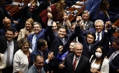 O senador Davi Alcolumbre celebra a vitória na eleição para a presidência do senado