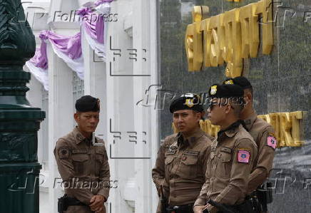 Thailand?s Supreme Court call for more witnesses in former Prime Minister Thaksin Shinawatra?s trial