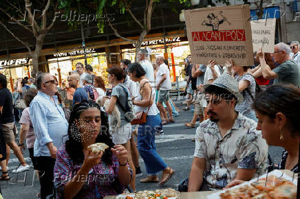 Alicante residents and collectives protest against mass tourism in the  southeastern Spanish city