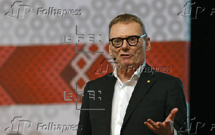 Nobel Robinson subraya necesidad de instituciones sólidas para el desarrollo en México
