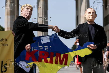 Pro-Ukraine protest in Berlin ahead of Trump’s talks with Putin in Alaska
