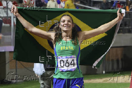 Atletismo: heptatlón femenino 800 metros