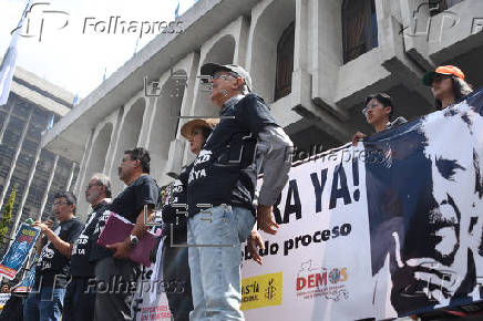 Periodistas y activistas guatemaltecos exigen al Supremo la libertad de José Rubén Zamora