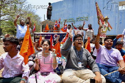 Protest following deadly attack on tourists in Indian-administered Kashmir