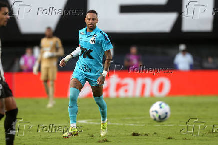 Neymar na partida entre Santos e Botafogo