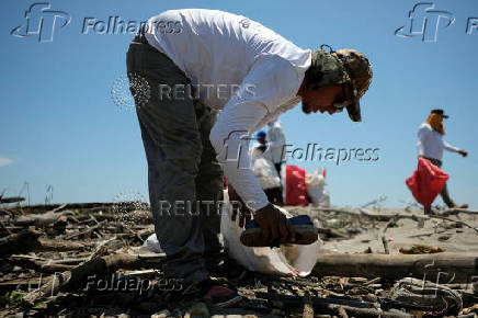 Atlantic Ocean protected from garbage by Ocean Cleanup barriers in Guatemala