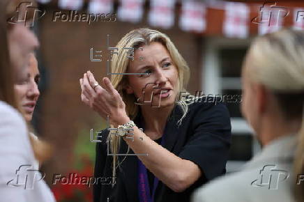Deputy Prime Ministert hosts England Women’s soccer team at 10 Downing Street in London