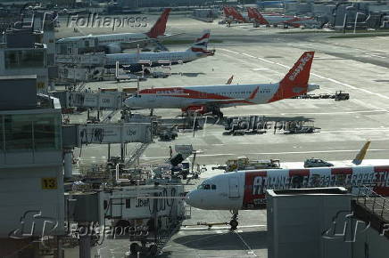 UK flights disrupted due to 'technical glitch'
