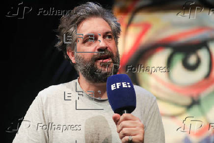 Gabriel Calderón preestrena una versión suizo-uruguaya de Roberto Zucco con quince actores