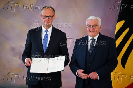 Incoming German cabinet members receive certificate of appointment in Berlin
