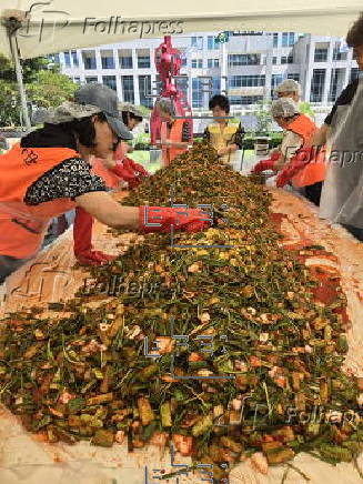 Kimchi-making for impoverished households in South Korea