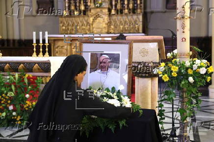 People pray for Pope Francis in Jerusalem