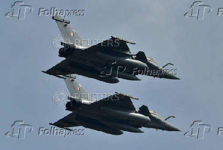 FILE PHOTO: India's Rafale fighter jets at an air show