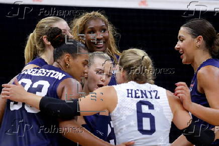 FIVB Volleyball Women's Nations League - USA vs Poland