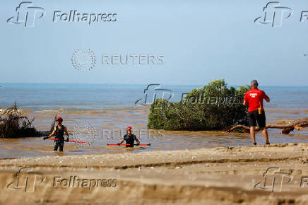 Search and rescue operations take place in Cubelles where two people are missing due to heavy rains